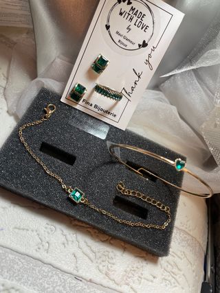 Conjunto Varias Joyas Verdes y Doradas