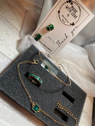 Conjunto Varias Joyas Verdes y Doradas