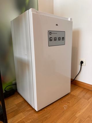 Congelador OK. OFZ 151 E W bajo encimera