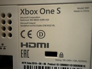 Xbox One S Blanca con Mando