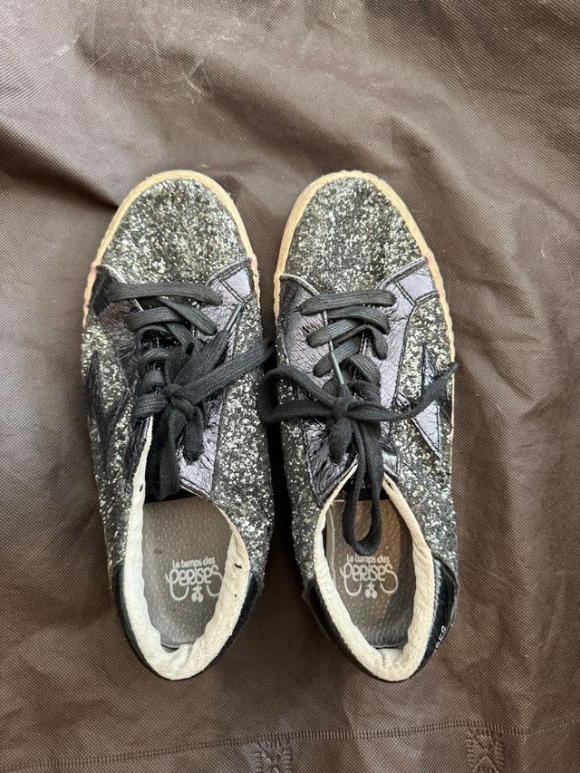 Zapatillas deportivas con purpurina