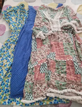Lote 3 vestidos estampado floral y lunares