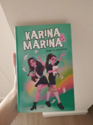 Rivales en el instituto (Karina & Marina 5)