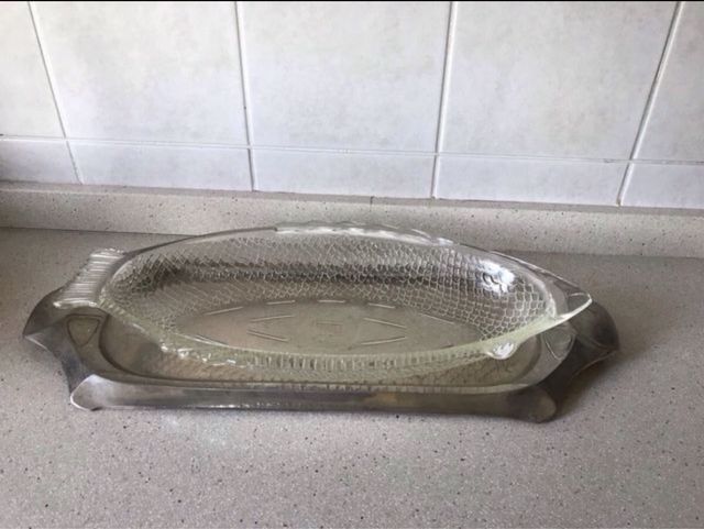 Bandeja Metálica con Recipiente de Cristal