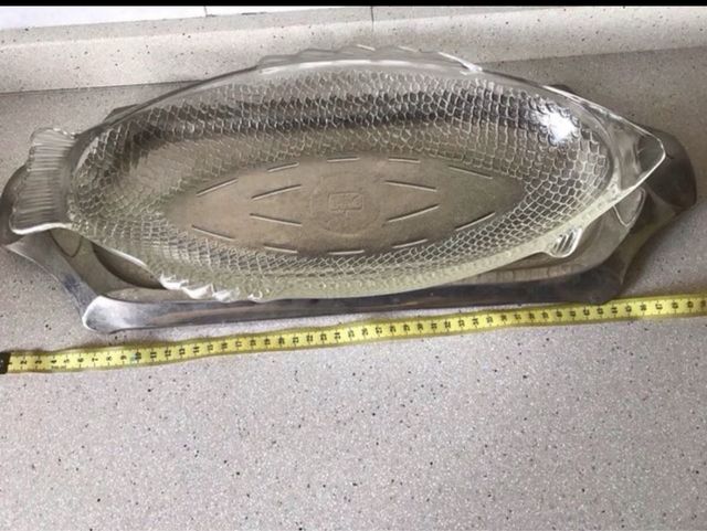 Bandeja Metálica con Recipiente de Cristal