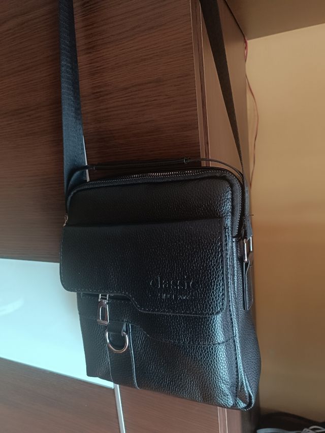 Bolso de hombre negro