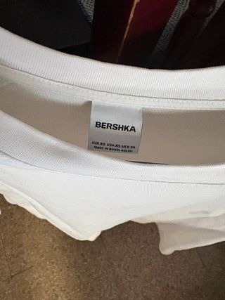 Camiseta Bershka blanca talla M