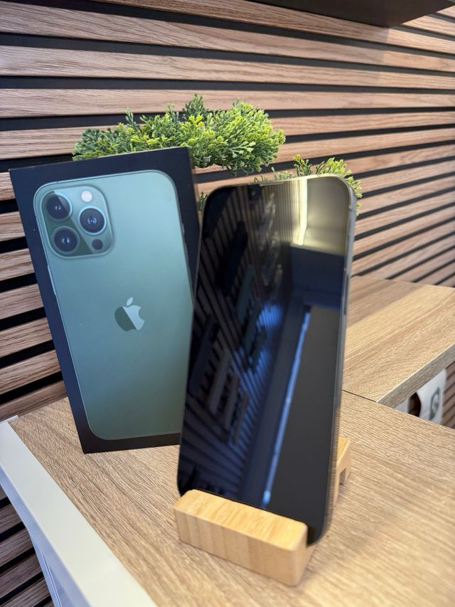 iPhone 13 Pro Max impoluto