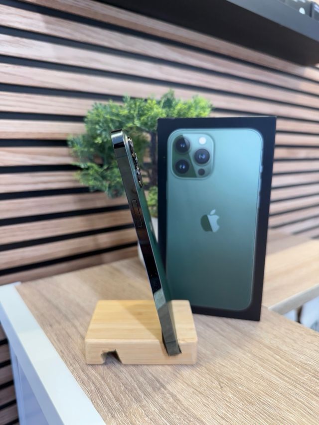 iPhone 13 Pro Max impoluto