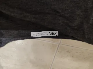 Camiseta gris manga larga