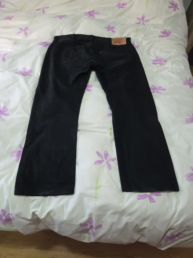 Vaqueros Levi's 501 Negros