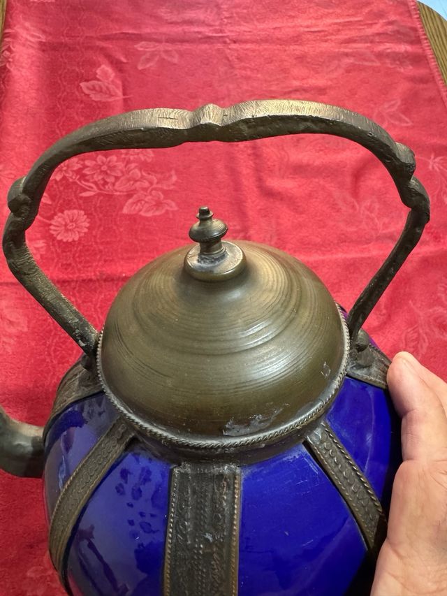 Brocca decorativa blu ceramica metallo