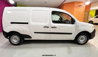 ESPACIOSO KANGOO MAXI CARGA FÁCIL + 2 AÑOS