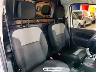 ESPACIOSO KANGOO MAXI CARGA FÁCIL + 2 AÑOS