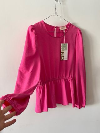 Blusa rosa ONLY manga larga peplum