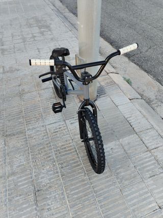Bicicleta BMX Wethepeople 20x2.125