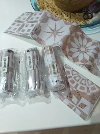 3 Rollos Vinilo Lavable, precio por todo 3€