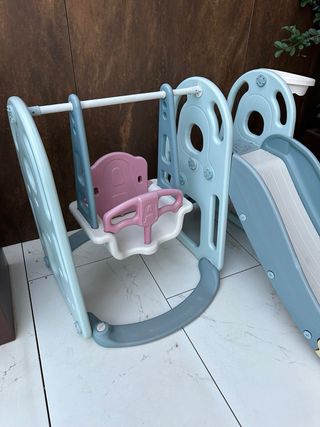 Tobogán y columpio infantil