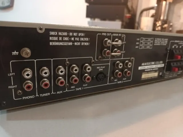 Amplificatore vintage AKAI AM-U02 PRODOTTO IN GIAPPONE