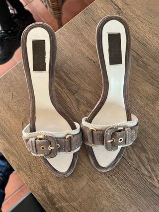 Zapatos tacón Zara Y2K beige/marrón