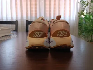 Zapatillas Nike Motiva Talla 36 Rosa y Morado