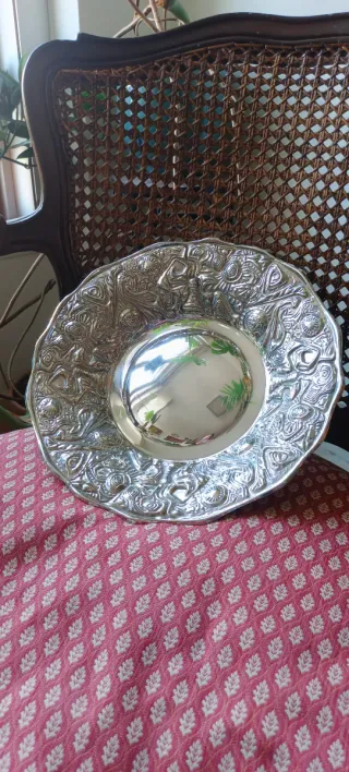 Centro de mesa decorativo plateado