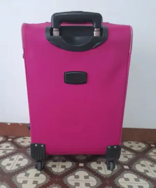 Maleta de viaje Travelpro rosa