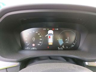 Volvo V60 2.0 T8 BUSINESS PLUS AUTO