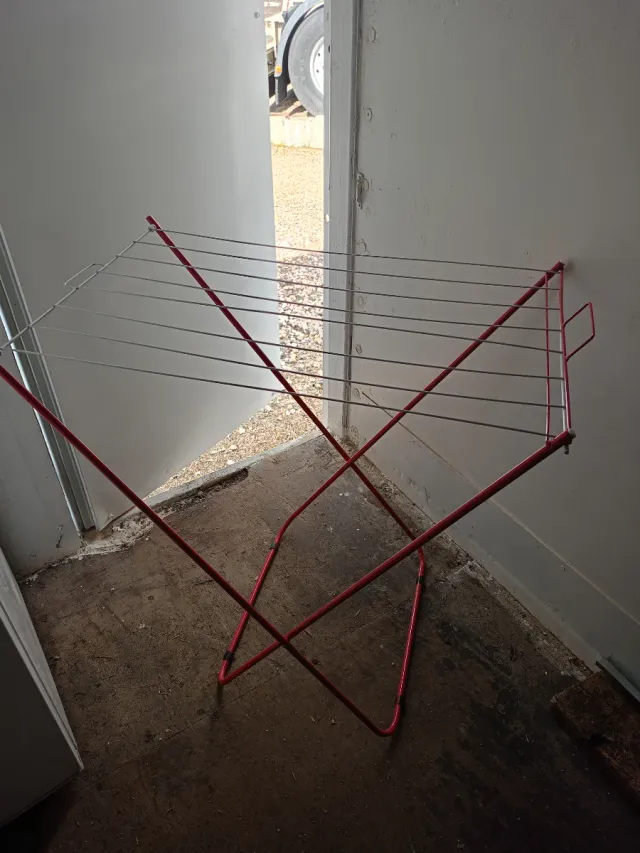 Tendedero plegable metálico