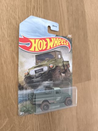 Hot Wheels Toyota Land Cruiser HFW36 4/5