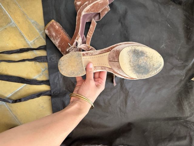 Sandalias Zara tacón rosa terciopelo