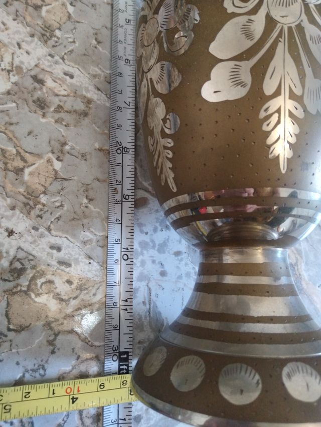 Vaso in metallo dorato e argentato