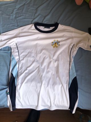 2 polos y camiseta deporte Winner College