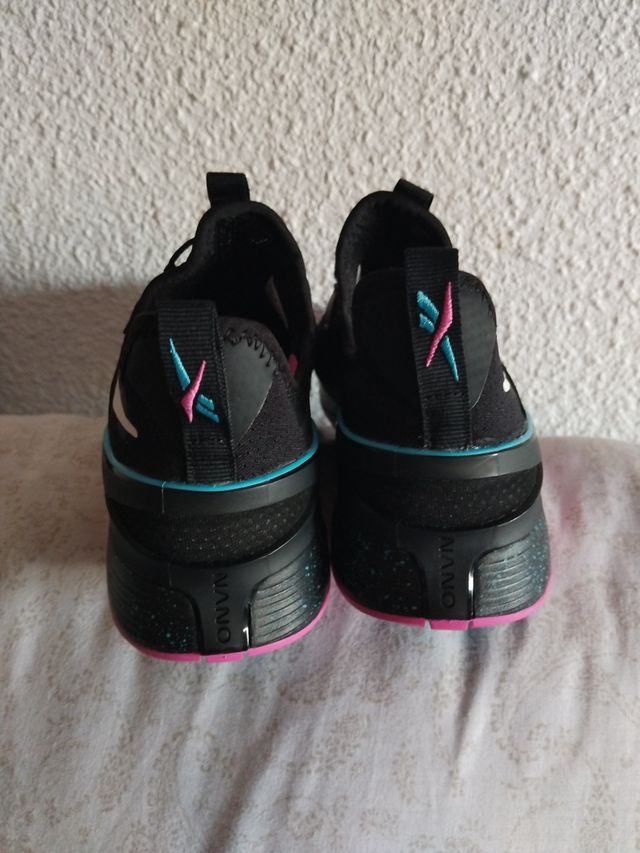 Zapatillas Reebok Negras y Rosas