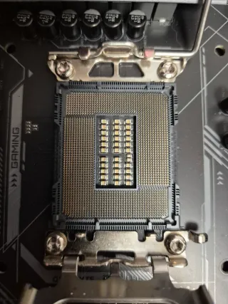 Gigabyte Z690 DDR4 LGA 1700