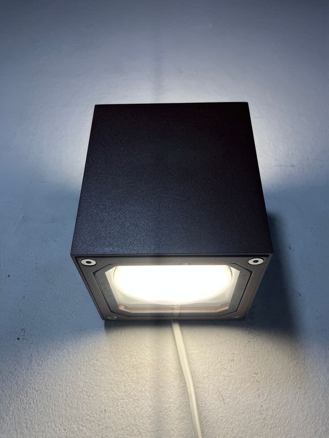 Lampada parete cubo marrone IP54