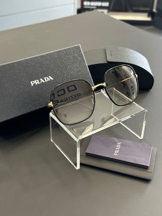 Occhiali da sole Prada nero da donna in metallo
