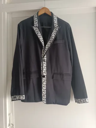 Chaqueta americana entretiempo con diseño