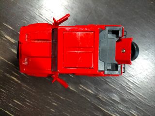 Lamborghini LM002 New Ray 1:32