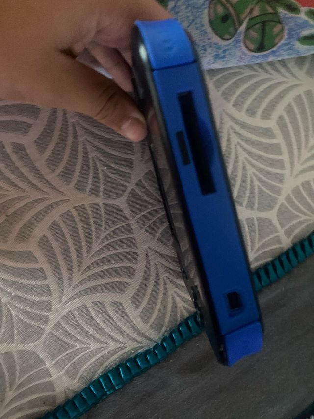 Nintendo 2DS Negra con Lápiz
