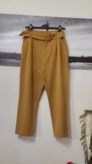Pantalón Zara