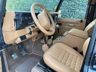 Land Rover Defender 2006