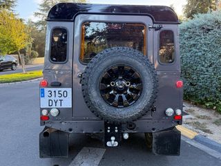 Land Rover Defender 2006