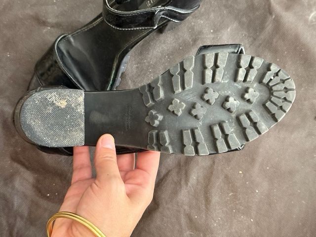 Tacones negros Forever 21