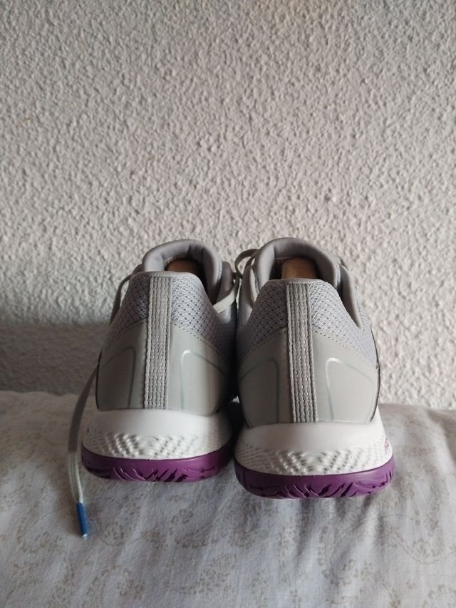 Zapatillas Skechers Gris y Morado