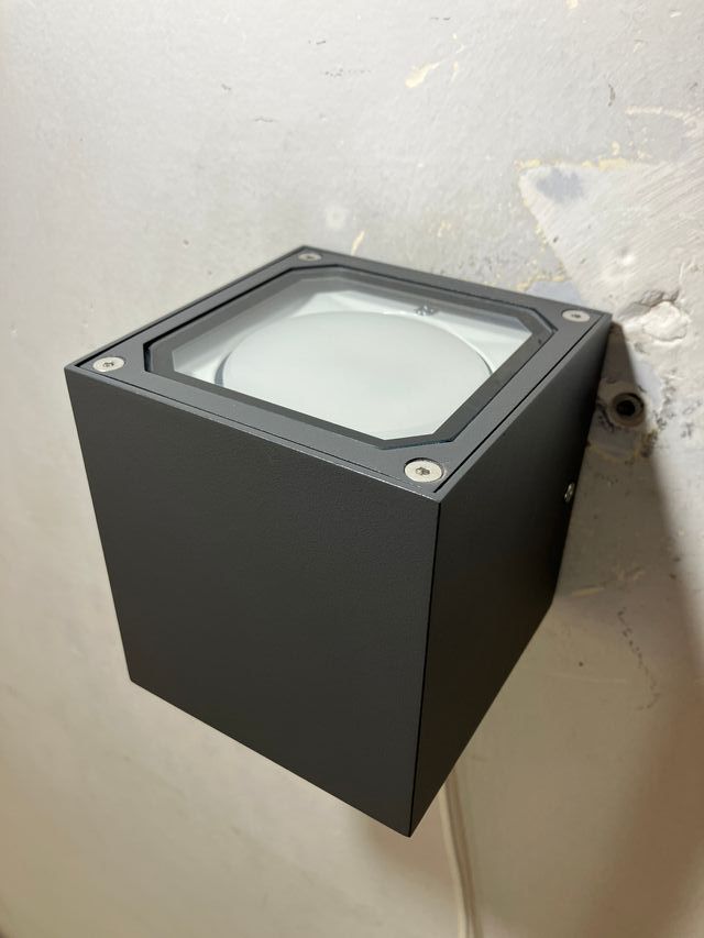 Lampada parete cubo antracite IP54