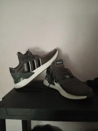 Tenis Adidas Verde Talla 40.5