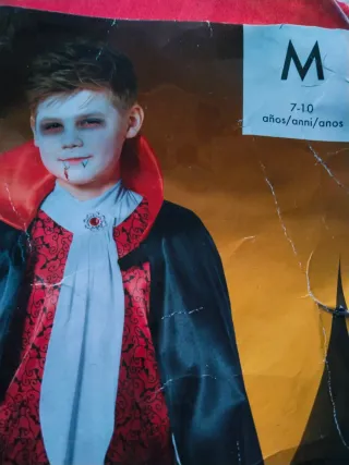 Disfraz Vampiro Halloween Talla M 
7 a 10 años 