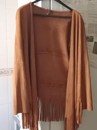 Chaqueta marrón con flecos talla L