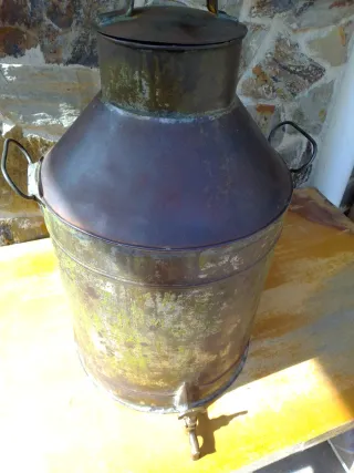 Bidón ferroviario con grifo de laton